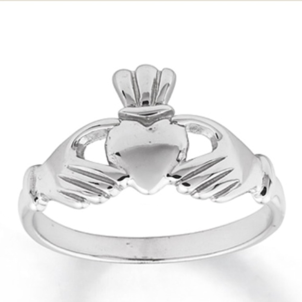 White Gold Claddagh Ring